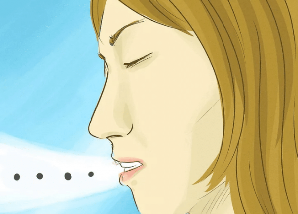 خانمی که با دهان خود نفس هوا را بیرون می‌دهد یا داخل می‌کند